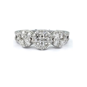 Bague personnalisée en or blanc massif 18 carats avec diamants véritables, style cluster fin, pour femme, idéale pour fiançailles, mariage, fête, cadeau romantique et classique - Product Image 1