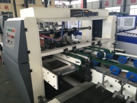 Plieuse-colleuse automatique haute vitesse pour la fabrication de boîtes en carton ondulé