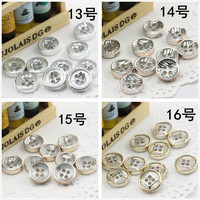 Harga Lebih Murah 4 Lubang Tombol Resin UV Plating Emas/Hitam/Perak Kemeja Laser Aksesoris Pakaian Plastik Plating Tombol UV
