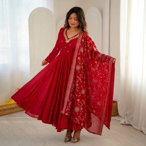 Ensemble Kurti Anarkali en Georgette Brodé Rouge Longueur Ras du Sol avec Palazzo et Dupatta pour Femme – Tenue de Soirée Ethnique Indienne et Pakistanaise - Product Image 1