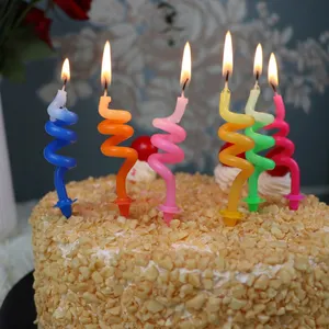 Bougie d'anniversaire torsadée de décoration de gâteau de fête de couleur en gros