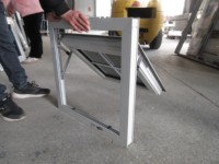 Ventanas de toldo invisibles de aluminio con diseño de parrilla y triple cristal