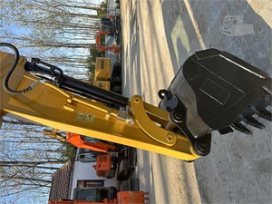 รถขุดตีนตะขาบขนาดเล็กมือสอง ระบบไฮดรอลิกที่เชื่อถือได้ อุปกรณ์เคลื่อนย้ายดิน พร้อมส่งออก - Product Image 5