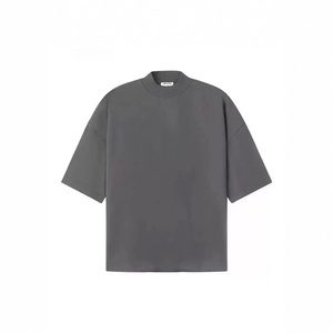 T-shirt vintage en polyester à col montant et manches courtes pour homme – Collection Printemps/Été – Coupe ample, polyvalent, tendance, style mature discret, design de niche sombre - Product Image 5