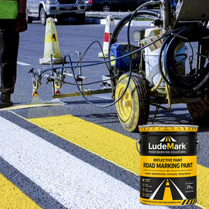 Peinture de marquage routier à application à froid pour lettrage au pochoir, lignes au rouleau et retouches de petites surfaces - Product Image 1