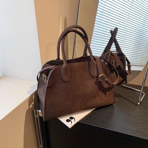 กระเป๋าสะพายข้างทรงใหม่สไตล์เรโทร ความจุเยอะ ทำจากหนังกลับ ดีไซน์หรูหรา เข้าได้กับทุกชุด กระเป๋าถือสะพายไหล่สำหรับผู้หญิง แบรนด์ Tanjing - Product Image 2