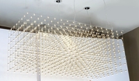 Lustres suspendus modernes en acier inoxydable à LED personnalisés en forme de cube pour hall d'hôtel et restaurant