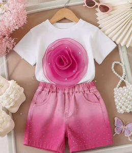 Completo due pezzi casual da <span class=keywords><strong>bambina</strong></span> 2026: T-shirt traspirante a maniche corte con fiori in rete tridimensionale e shorts in denim sfumato in lana pettinata - Product Image 4