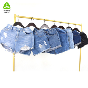 Vêtements usagés Bale Shorts en jean pour dames Vêtements d'occasion en vrac - Product Image 4