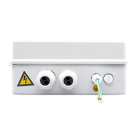 Dispositif de protection contre les surtensions TOMZN 8 voies 1 entrée 1 sortie 600V CC 16A 20A 25A 32A 40A 50A 63A avec disjoncteur et fusible à double borne