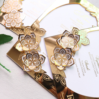 Wunderschöne Lasergeschnittene Gold-Spiegel-Acryl-Menükarte zum Fabrikpreis, Ovale Blumen-Menükarte für Hochzeitsbankett-Tischdekoration