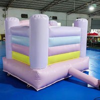 Nouvelle conception de château gonflable miniature violet pour enfants, en PVC, 2,4x2,4m, utilisation intérieure/extérieure, logo personnalisé