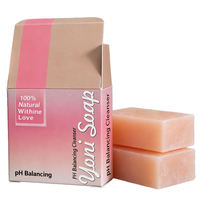 Savon Nettoyant Vaginal Herbal Détoxifiant et Blanchissant aux Fraises Yoni, Naturel Fait Main, pH Équilibré, Barre Carrée, 2 Pièces/Boîte, Usage Intime