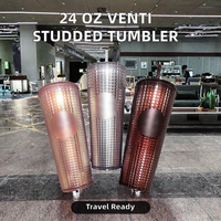 Gobelet en plastique à double paroi isolé de 24 oz avec couvercle et paille, idéal pour le café et les jus