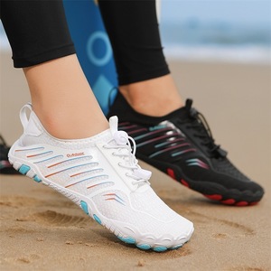 Nouvelles chaussures de plage pour couple, ultra-respirantes, antidérapantes, séchage rapide, idéales pour la randonnée en rivière, le fitness en intérieur, le yoga et la danse - Product Image 1