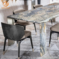Ensemble de meubles de salle à manger de luxe, design moderne, style victorien, avec dessus en marbre et acier inoxydable doré, tables à manger carrées