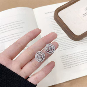<span class=keywords><strong>Pendientes</strong></span> <span class=keywords><strong>de</strong></span> Oro Blanco <span class=keywords><strong>de</strong></span> 18K con Diamantes Cultivados en Laboratorio, <span class=keywords><strong>Pendientes</strong></span> <span class=keywords><strong>de</strong></span> Diamantes Moissanita, <span class=keywords><strong>Pendientes</strong></span> <span class=keywords><strong>de</strong></span> Corazón, <span class=keywords><strong>Pendientes</strong></span> Colgantes <span class=keywords><strong>de</strong></span> Moda para Mujer - Product Image 4