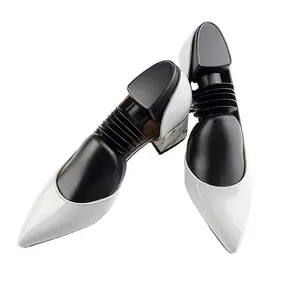 حذاء رجالي ونسائي بلاستيكي ذو علامة تجارية مخصصة رخيص الثمن باللون الأسود يُباع بالجملة