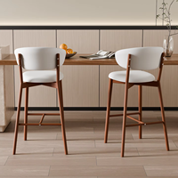 Tabouret de bar démontable et réglable en hauteur, style nordique, design minimaliste moderne, inspiration mid-century, luxe léger, conçu par des influenceurs