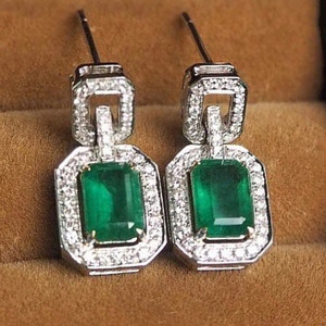 Orecchini Pendenti Rettangolari in Cristallo Verde Smeraldo per Donne, Accessori Eleganti da Cerimonia - Product Image 1