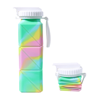 Portable en gros personnalisé pliable enfants bouteille d'eau écologique Silicone pliable enfants bouteille d'eau avec paille pour l'école