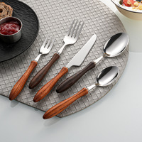 Ensemble de couverts de luxe légers en acier inoxydable 304 avec manche en bois en forme de gourde, poli à la roue de bufflerie