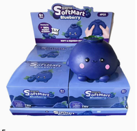 Groothandel Geurende Jumbo Blauwe Bes Knijpfiguur met PVC Display Box Schattig Reuze Fruit Knijpbal voor Kindercadeaus