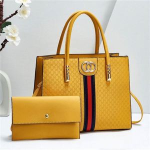Nuevo Bolso Tote de Moda con Estampado de Letras, Capacidad de 1-1.9L, Juego de 2 Bolsos para Mujer, Cierre de Cremallera, 6 Colores, Cuero PU Impermeable, Correa Individual - Product Image 5