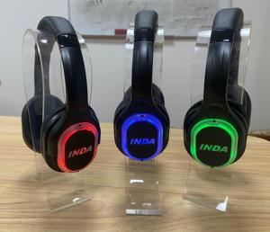 Ensemble de casques sans fil en cuir et métal pour disco silencieux, avec émetteur RF998B, 3 canaux, pour soirées DJ et clubbing silencieux - Vente en gros - Product Image 4