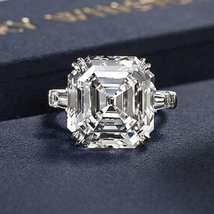 Anello Classico a Forma Quadrata Stile Matrimoniale per Donne - Product Image 2