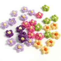 Anting-anting, hiasan rambut, dan topi rajutan gaya modern handmade dari bunga rumput pampas, katun susu lembut, tahan lama, dan ramah lingkungan.