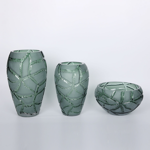 Jarrón de Vidrio de Lujo Hecho a Mano, Verde Mate, Minimalista, Moderno, Decoración del Hogar, Recipiente Floral, Calidad Resistente, Hermético, para Mesa de Sala de Estar - Product Image 1