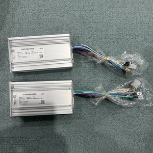 Controlador de onda sinusoidal impermeable de 60V 50A 12 MOSFETs para scooter eléctrico de doble motor Yunli de 60V 5600W/6000W, pieza de repuesto al por mayor - Product Image 6
