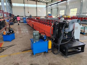Machine de fabrication de gouttière tombant de l'eau de qualité supérieure à vendre à <span class=keywords><strong>un</strong></span> <span class=keywords><strong>prix</strong></span> avantageux - Product Image 3