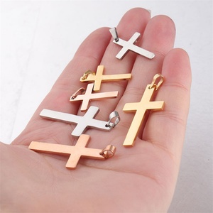 Breloques en acier inoxydable pour enfants, plaquées or, personnalisées, en forme de croix, tendance, pour la fabrication de bijoux, vente en gros - Product Image 1