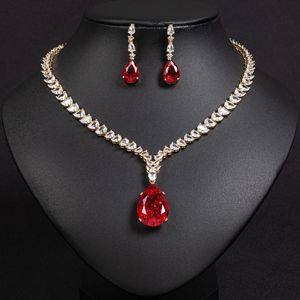 Dubai Vergoldetes Birnenförmiges Rotes Stein-Set (2-teilig), Klassischer Tropfenförmiger Anhänger Brautschmuck für den Abend Großhandelslieferant - Product Image 1