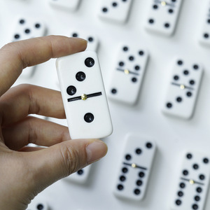 Jeux de <span class=keywords><strong>dominos</strong></span> double six haut de gamme personnalisés pour adultes et enfants, bicolores avec <span class=keywords><strong>drapeau</strong></span> de la République dominicaine - Product Image 4