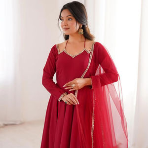Ensemble Anarkali en soie Chanderi pure, coupe évasée, avec dupatta, prêt-à-porter, pour femme, idéal pour les fêtes, prix de gros - Product Image 1