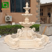Sculpture décorative extérieure populaire de fontaine d'eau de marbre avec la statue de cheval