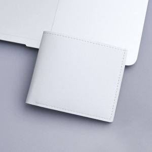 กระเป๋าสตางค์หนัง PU พรีเมียมแบบสั้นสำหรับผู้ชาย พร้อมช่องใส่บัตรประชาชน และที่หนีบเงิน  รับทำโลโก้ตามสั่ง - Product Image 5
