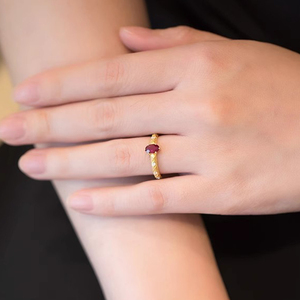 Anillo de Plata S925 con Baño de Oro Real de 18K, Diseño Exclusivo y Moderno con Rubí Redondo, Anillo de Compromiso o Boda para Mujer, Piedra de Nacimiento - Product Image 6