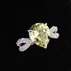 Anello da Donna Q967 a Forma di Cuore con Zirconia Cubica Creata in Laboratorio e Pietra a Goccia, Montatura a Griffe, Anelli di Fidanzamento alla Moda - Product Image 2