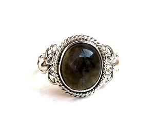 Anillo de cabujón de labradorita de Plata de Ley 925 bellamente establecido para mujer estilo clásico para aniversario - Product Image 2