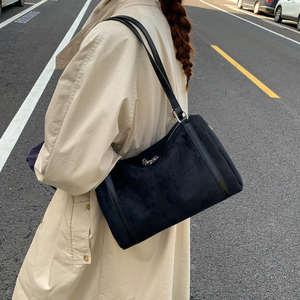 New large capacity retro shoulder <b>bag</b> for women, fashionable frosted zipper polyester crossbody <b>bag</b> - Product Image 3