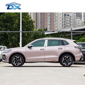 Auto Popular en China, <span class=keywords><strong>Tiguan</strong></span> VW 2.0T 4WD 2WD <span class=keywords><strong>R</strong></span>-<span class=keywords><strong>Line</strong></span>, Vehículo Mediano de Gasolina, <span class=keywords><strong>Tiguan</strong></span> Usado - Product Image 5