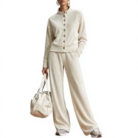 Ensemble deux pièces en velours pour femme : sweat-shirt à col montant et boutons, pantalon large taille haute – Tenue décontractée élégante