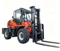 Chariot élévateur diesel robuste à quatre cylindres, 3 tonnes, 5 tonnes, 4x4, tout-terrain, avec conducteur à bord, transpalette hydraulique, pour travaux de construction extérieurs et manutention de marchandises