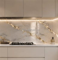 Panneau mural en PVC moderne à haute brillance, imperméable aux UV, avec un design en marbre veiné doré pour la décoration intérieure du salon