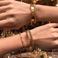 Bracelets superposés en acier inoxydable plaqué or 18 carats pour femmes, accessoires de mode, bijoux, cadeau de fête