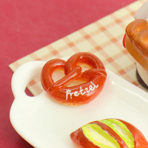 Nuovo stile Pretzel pane in resina Flatback Cabochon per fai da te Scrapbooking gioielli che fanno casa delle bambole Mini Food crema di arte colla - Product Image 4